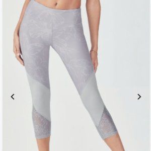 Fabletics Mid-Rise Mesh Powerhold® Capri Medium